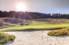 Der Golfplatz bei Wiesbaden GC Georgenthal bei strahlendem Sonnenschein